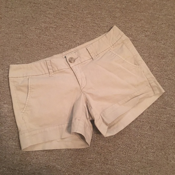 AEO khaki shorts - Picture 2 of 6